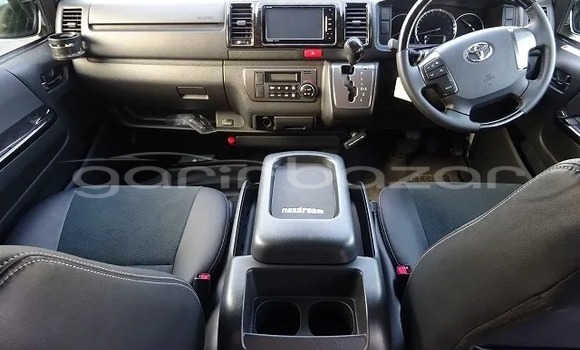 Buy Used 2017 Toyota Hiace in Dhaka, Dhaka Buy Used 2017 Toyota Hiace in Dhaka, Dhaka