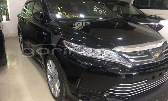 Buy Used 2017 Toyota Harrier in Dhaka, Dhaka Buy Used 2017 Toyota Harrier in Dhaka, Dhaka