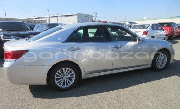 Buy Used 2018 Toyota Crown in Dhaka, Dhaka Buy Used 2018 Toyota Crown in Dhaka, Dhaka
