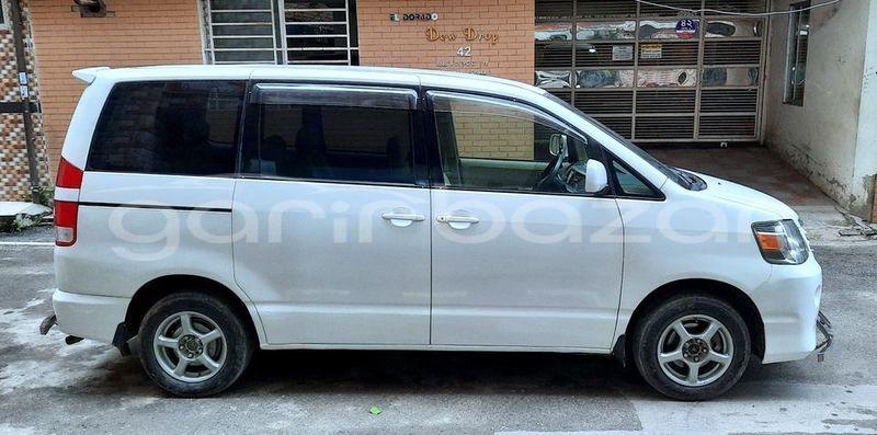 Big with watermark toyota noah dhaka dhaka 7434