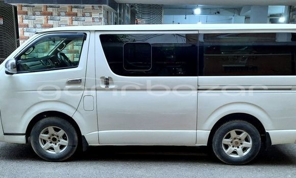 Buy Used 2012 Toyota Hiace in Dhaka, Dhaka Buy Used 2012 Toyota Hiace in Dhaka, Dhaka