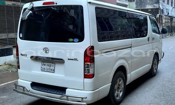 Buy Used 2012 Toyota Hiace in Dhaka, Dhaka Buy Used 2012 Toyota Hiace in Dhaka, Dhaka