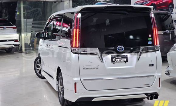 কেনা ব্যবহৃত Toyota Esquire White গাড়ী মধ্যে ঢাকা মধ্যে Dhaka কেনা ব্যবহৃত Toyota Esquire White গাড়ী মধ্যে ঢাকা মধ্যে Dhaka