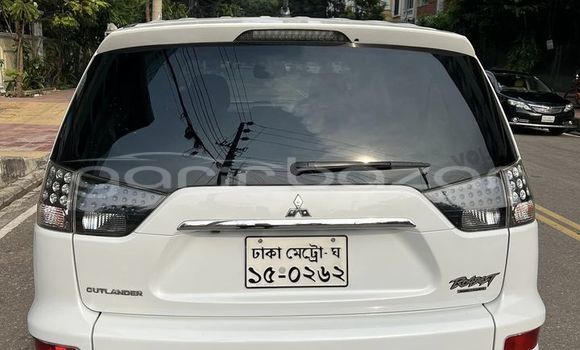 কেনা ব্যবহৃত Mitsubishi Outlander White গাড়ী মধ্যে ঢাকা মধ্যে Dhaka কেনা ব্যবহৃত Mitsubishi Outlander White গাড়ী মধ্যে ঢাকা মধ্যে Dhaka