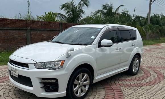 কেনা ব্যবহৃত Mitsubishi Outlander White গাড়ী মধ্যে ঢাকা মধ্যে Dhaka কেনা ব্যবহৃত Mitsubishi Outlander White গাড়ী মধ্যে ঢাকা মধ্যে Dhaka
