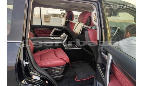 Buy Import 2019 Toyota Land Cruiser in Import - Dubai, Bandarban Buy Import 2019 Toyota Land Cruiser in Import - Dubai, Bandarban