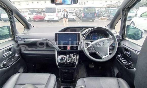 Buy Used 2020 Toyota Esquire in Dhaka, Dhaka Buy Used 2020 Toyota Esquire in Dhaka, Dhaka