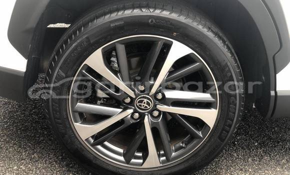 Buy Used 2022 Toyota Corolla in Dhaka, Dhaka Buy Used 2022 Toyota Corolla in Dhaka, Dhaka