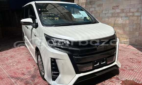 Buy Used 2020 Toyota Noah in Dhaka, Dhaka Buy Used 2020 Toyota Noah in Dhaka, Dhaka