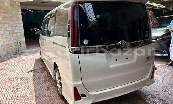 Buy Used 2020 Toyota Noah in Dhaka, Dhaka Buy Used 2020 Toyota Noah in Dhaka, Dhaka
