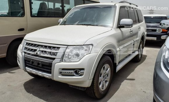 কেনা আমদানি Mitsubishi Pajero White গাড়ী মধ্যে ইম্পোর্ট - দুবাই মধ্যে Bandarban কেনা আমদানি Mitsubishi Pajero White গাড়ী মধ্যে ইম্পোর্ট - দুবাই মধ্যে Bandarban
