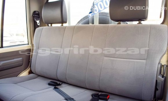কেনা আমদানি Toyota Land Cruiser White গাড়ী মধ্যে ইম্পোর্ট - দুবাই মধ্যে Bandarban কেনা আমদানি Toyota Land Cruiser White গাড়ী মধ্যে ইম্পোর্ট - দুবাই মধ্যে Bandarban