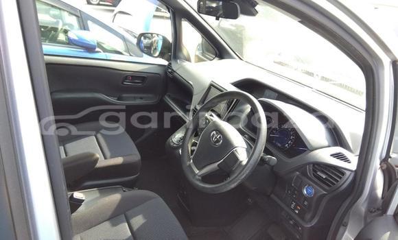 Buy New 2021 Toyota Noah in Dhaka, Dhaka Buy New 2021 Toyota Noah in Dhaka, Dhaka