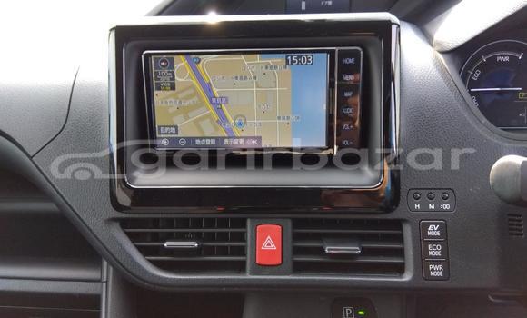 Buy New 2021 Toyota Noah in Dhaka, Dhaka Buy New 2021 Toyota Noah in Dhaka, Dhaka