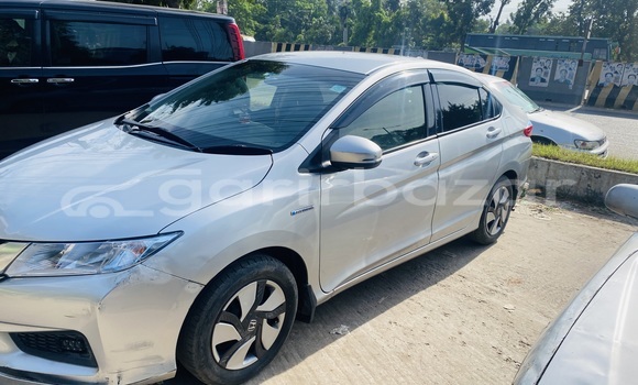 Buy Used 2020 Honda Grace in Dhamrai, Dhaka Buy Used 2020 Honda Grace in Dhamrai, Dhaka