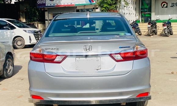 Buy Used 2020 Honda Grace in Dhamrai, Dhaka Buy Used 2020 Honda Grace in Dhamrai, Dhaka