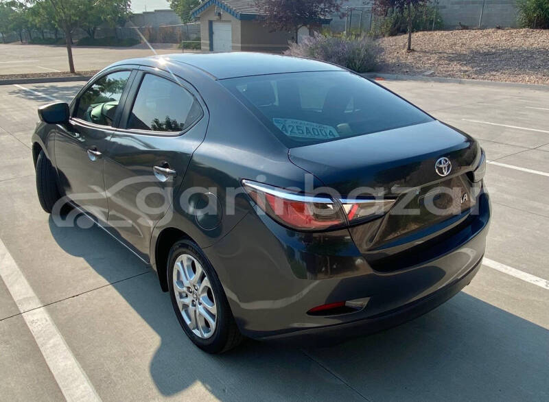 Big with watermark toyota yaris dhaka dhaka 74494