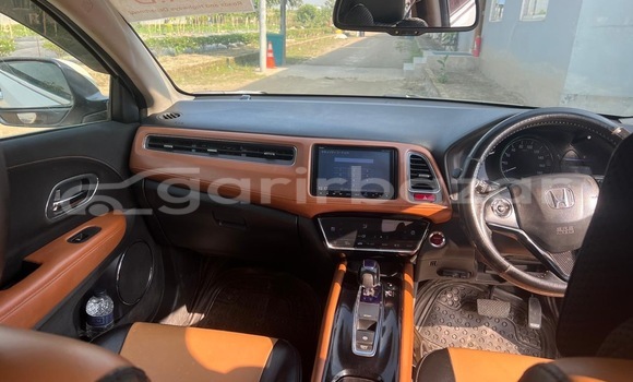 Buy Used 2014 Honda Vezel in Dhaka, Dhaka