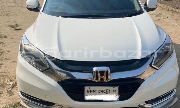 Buy Used 2014 Honda Vezel in Dhaka, Dhaka Buy Used 2014 Honda Vezel in Dhaka, Dhaka