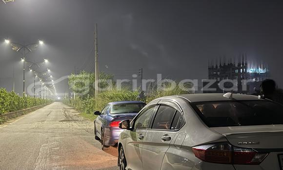 Buy Used 2015 Honda Grace in Dhaka, Dhaka Buy Used 2015 Honda Grace in Dhaka, Dhaka