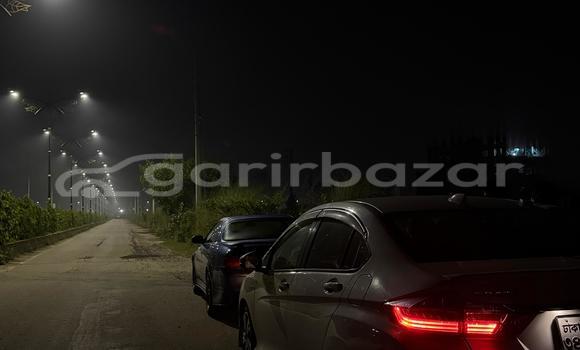 Buy Used 2015 Honda Grace in Dhaka, Dhaka Buy Used 2015 Honda Grace in Dhaka, Dhaka