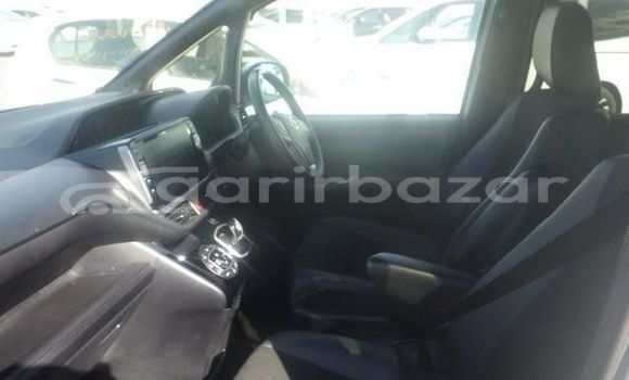 Buy Used 2021 Toyota Noah si wxb 3 2021 in Dhaka, Dhaka Buy Used 2021 Toyota Noah si wxb 3 2021 in Dhaka, Dhaka