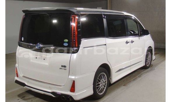 Buy Used 2021 Toyota Noah si wxb 3 2021 in Dhaka, Dhaka Buy Used 2021 Toyota Noah si wxb 3 2021 in Dhaka, Dhaka