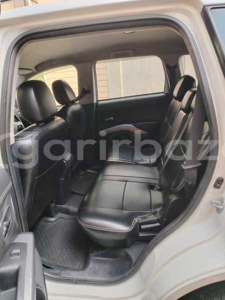Big with watermark mitsubishi outlandar with 7 seater 2011 dhaka dhaka 74558