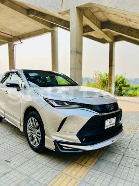 Big with watermark toyota harrier dhaka dhaka 74584