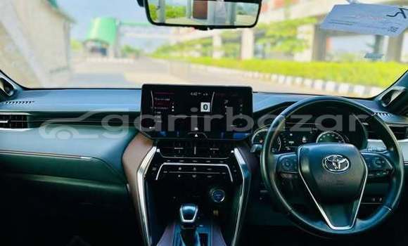 Buy Used 2020 Toyota Harrier in Dhaka, Dhaka Buy Used 2020 Toyota Harrier in Dhaka, Dhaka