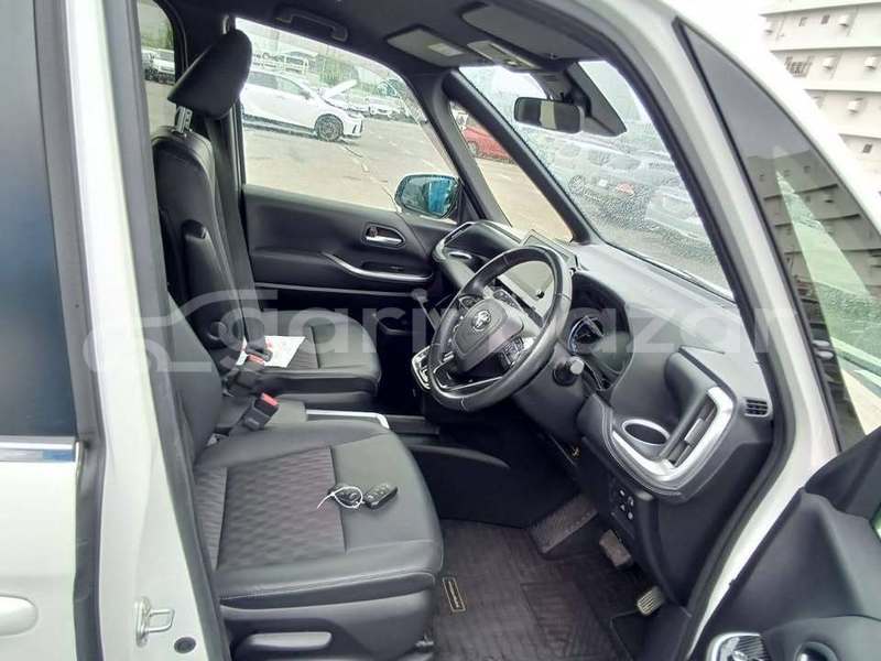 Big with watermark toyota noah dhaka dhaka 74586