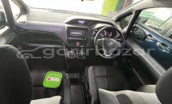 কেনা ব্যবহৃত Toyota Voxy Black গাড়ী মধ্যে ঢাকা মধ্যে Dhaka কেনা ব্যবহৃত Toyota Voxy Black গাড়ী মধ্যে ঢাকা মধ্যে Dhaka