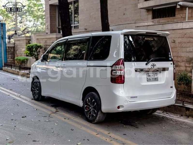 Big with watermark toyota noah dhaka dhaka 74594