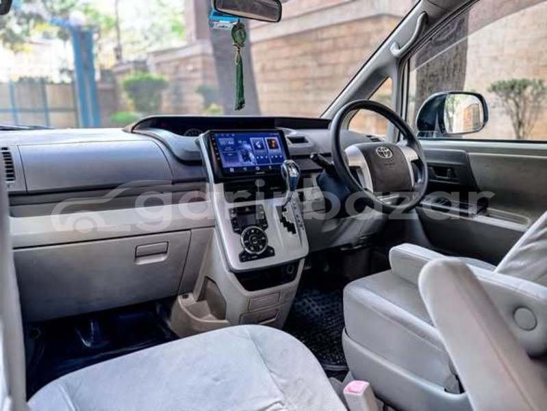 Big with watermark toyota noah dhaka dhaka 74594