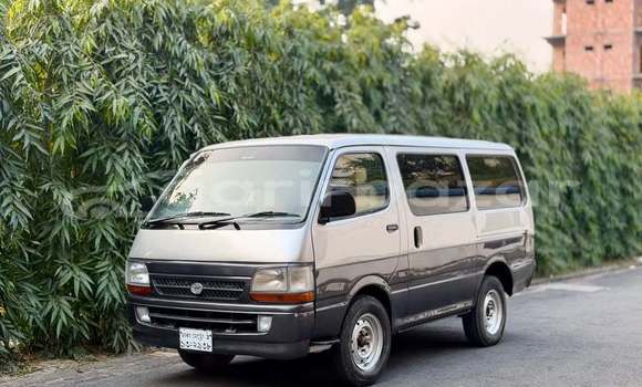 কিনুন ব্যবহৃত Toyota গাড়ী কিনুন ব্যবহৃত Toyota গাড়ী