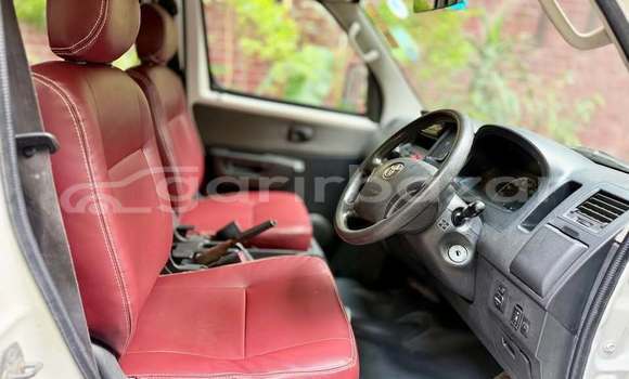 কিনুন ব্যবহৃত Toyota গাড়ী কিনুন ব্যবহৃত Toyota গাড়ী