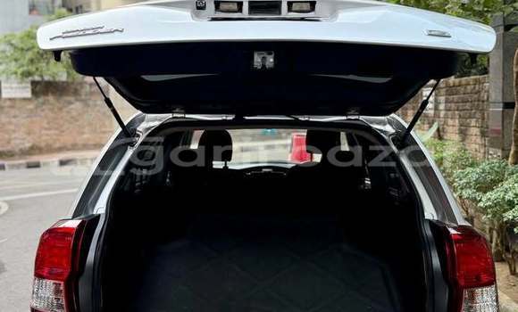 কিনুন ব্যবহৃত Toyota গাড়ী কিনুন ব্যবহৃত Toyota গাড়ী