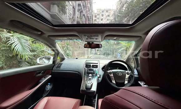 কিনুন ব্যবহৃত Toyota গাড়ী কিনুন ব্যবহৃত Toyota গাড়ী