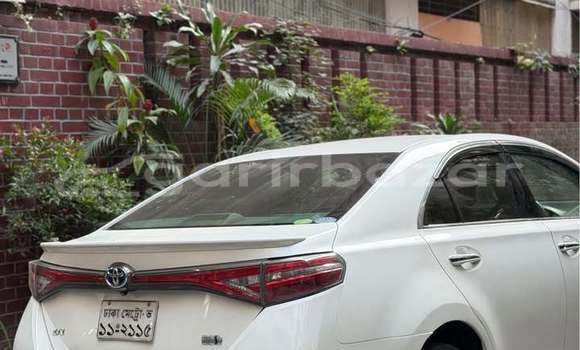 কিনুন ব্যবহৃত Toyota গাড়ী কিনুন ব্যবহৃত Toyota গাড়ী