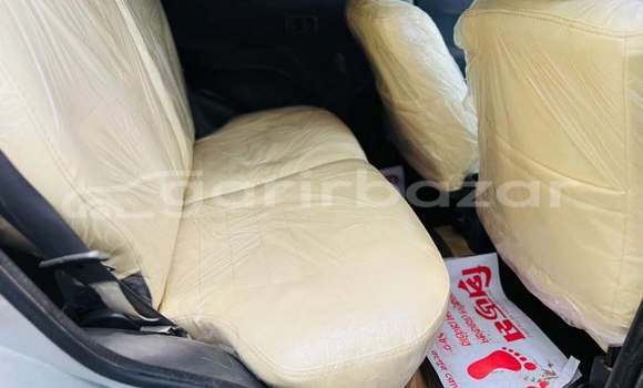 কিনুন ব্যবহৃত Toyota গাড়ী কিনুন ব্যবহৃত Toyota গাড়ী