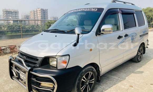 Buy Used 2007 Toyota noah kr42 in Dhaka, Dhaka