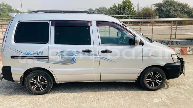 Big with watermark toyota noah kr42 dhaka dhaka 74640