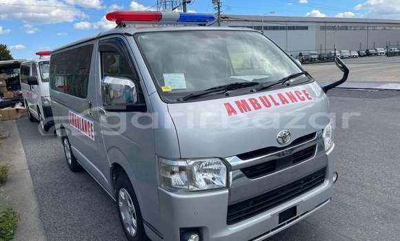 কেনা ব্যবহৃত Toyota Hiace Other গাড়ী মধ্যে ঢাকা মধ্যে Dhaka