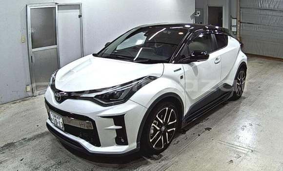 কেনা ব্যবহৃত Toyota CHR White গাড়ী মধ্যে ঢাকা মধ্যে Dhaka