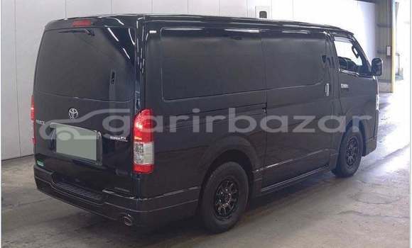 Buy Used 2022 Toyota Hiace in Dhaka, Dhaka Buy Used 2022 Toyota Hiace in Dhaka, Dhaka