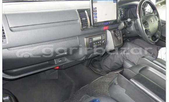 Buy Used 2022 Toyota Hiace in Dhaka, Dhaka Buy Used 2022 Toyota Hiace in Dhaka, Dhaka