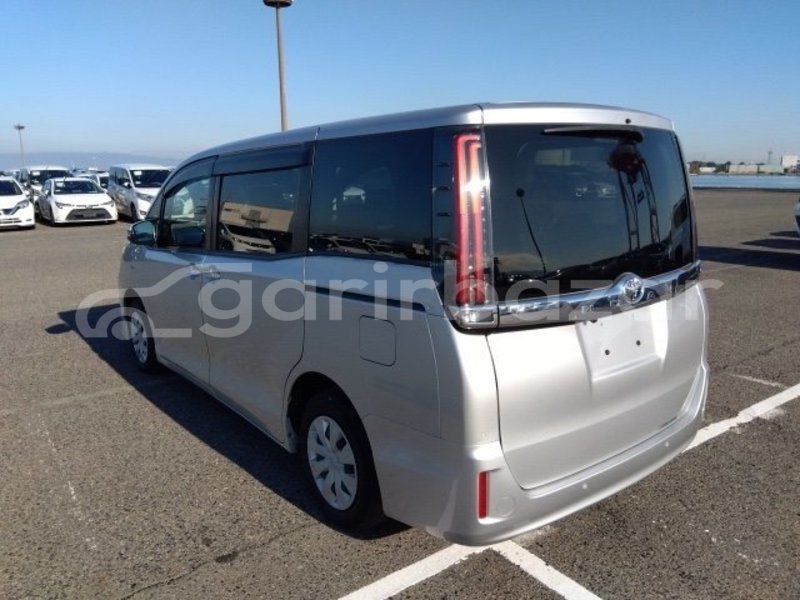 Big with watermark toyota noah dhaka dhaka 74675