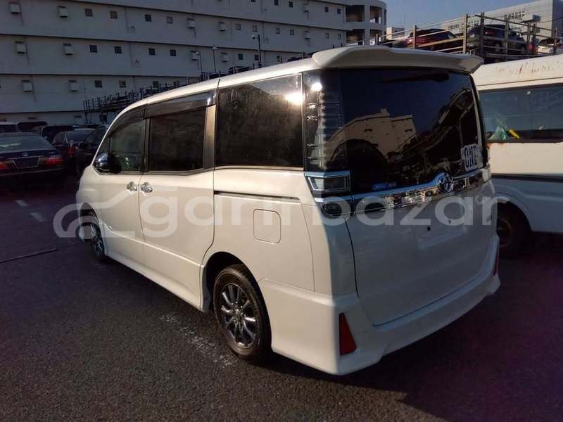 Big with watermark toyota voxy dhaka dhaka 74686