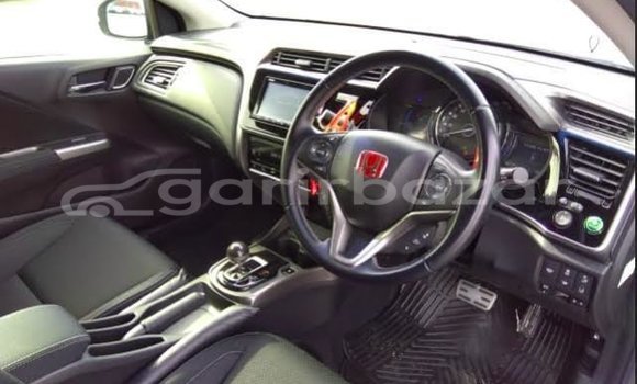 Buy Used 2019 Honda Grace in Dhaka, Dhaka Buy Used 2019 Honda Grace in Dhaka, Dhaka