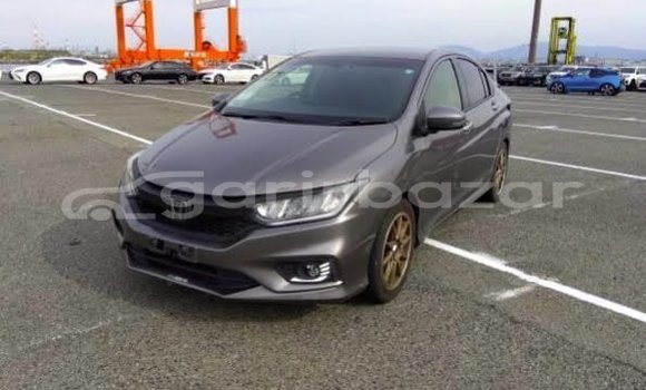 Buy Used 2019 Honda Grace in Dhaka, Dhaka Buy Used 2019 Honda Grace in Dhaka, Dhaka